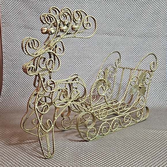 Vintage Other - Vintage Gold Twisted Metal Reindeer and Sleigh. Large 18" x 13.5" x 5.75